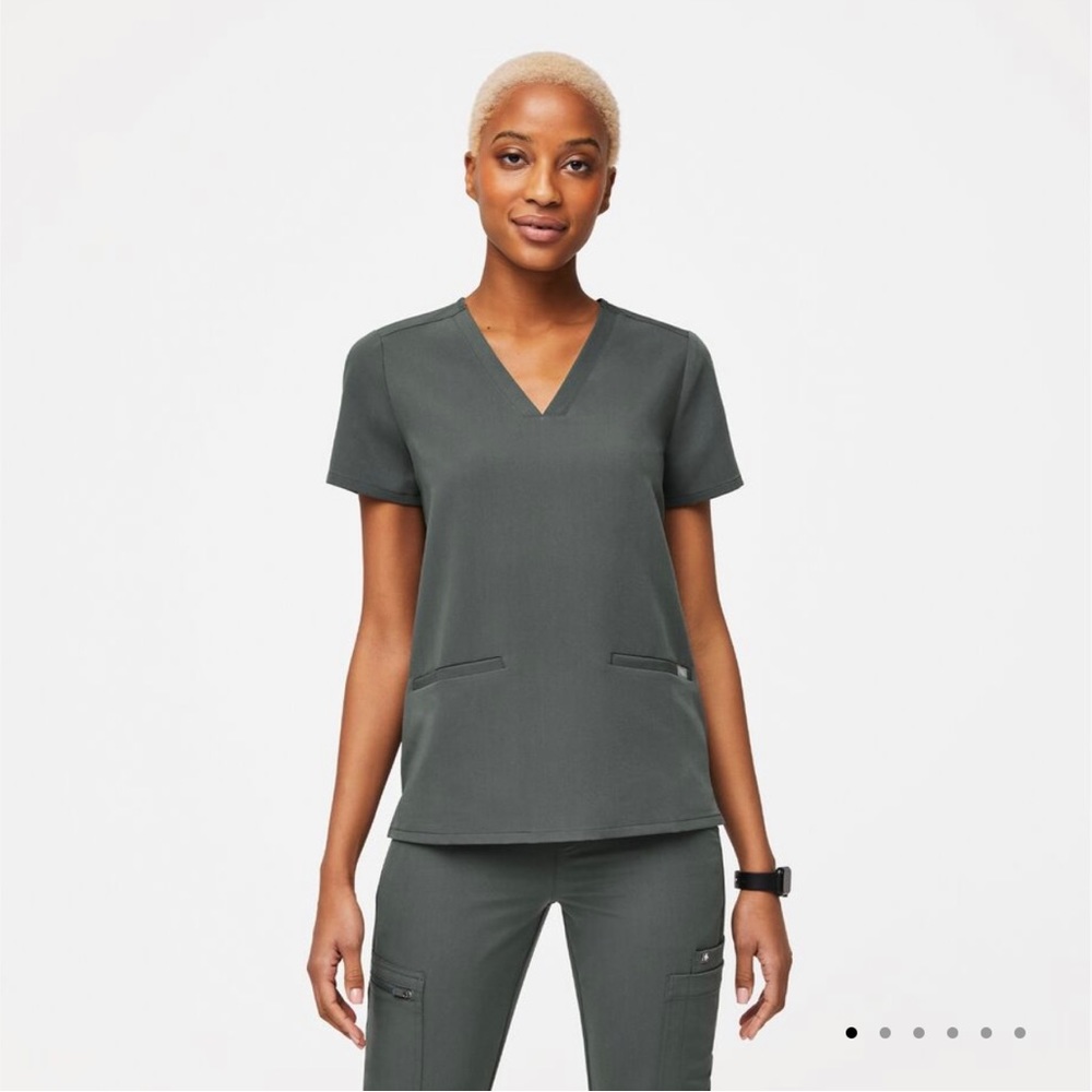 Bonsai Casma Figs Three-Pocket Top